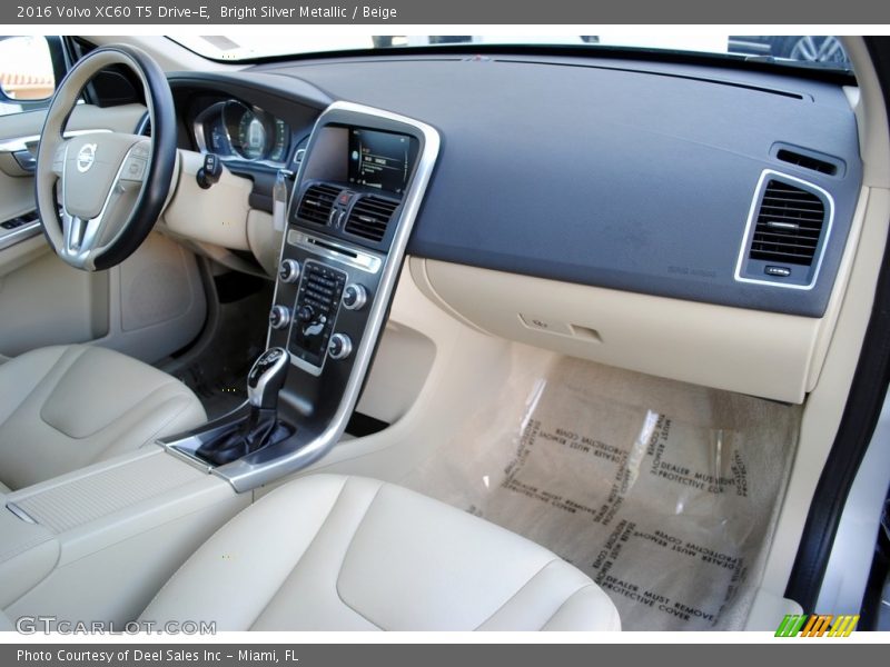 Bright Silver Metallic / Beige 2016 Volvo XC60 T5 Drive-E