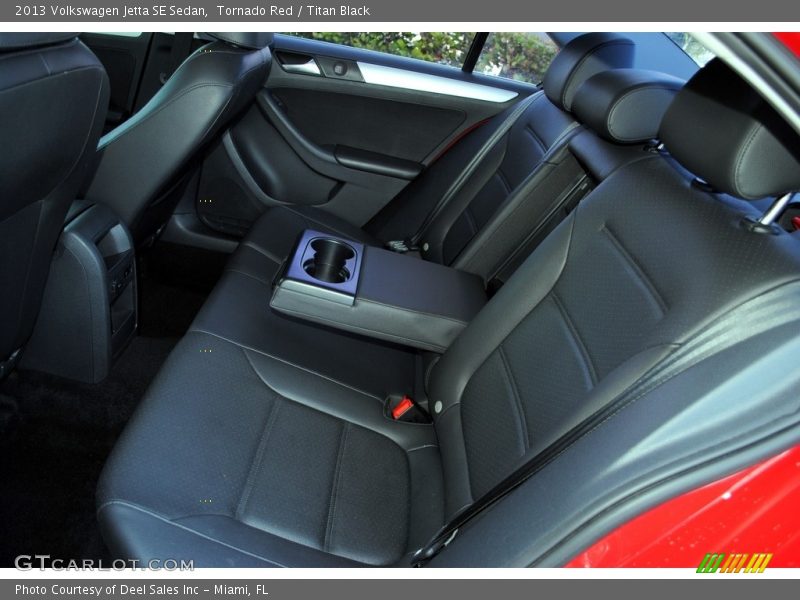Tornado Red / Titan Black 2013 Volkswagen Jetta SE Sedan