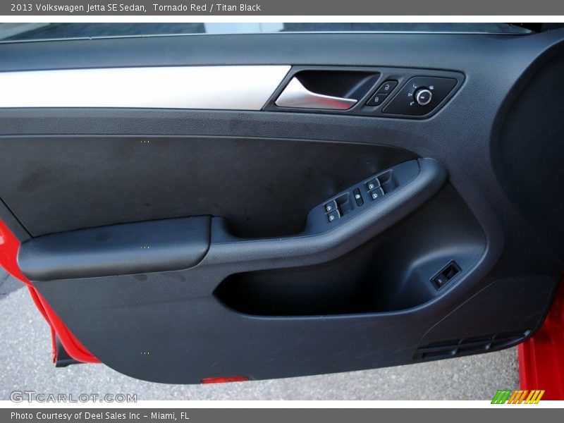 Tornado Red / Titan Black 2013 Volkswagen Jetta SE Sedan