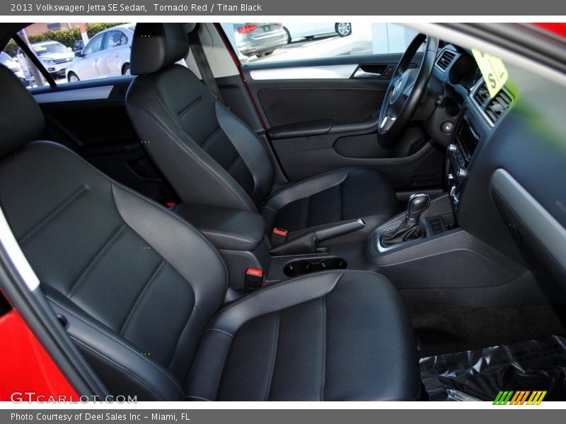 Tornado Red / Titan Black 2013 Volkswagen Jetta SE Sedan