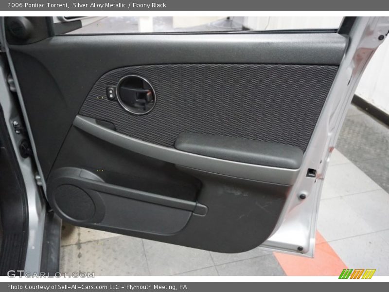 Silver Alloy Metallic / Ebony Black 2006 Pontiac Torrent