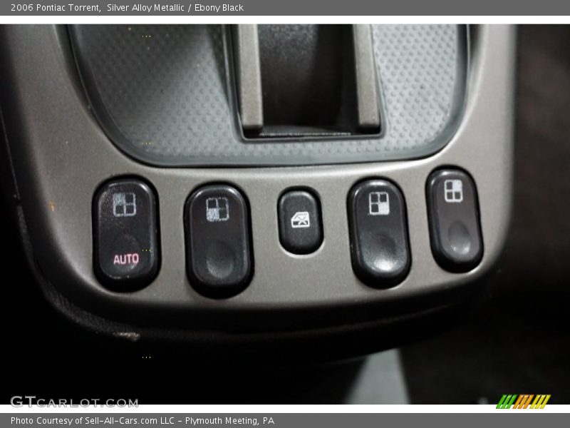 Silver Alloy Metallic / Ebony Black 2006 Pontiac Torrent