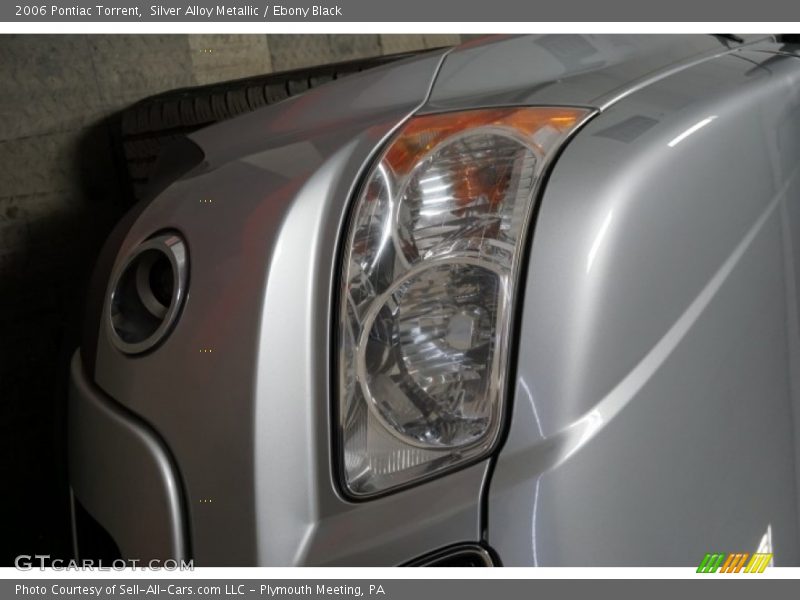 Silver Alloy Metallic / Ebony Black 2006 Pontiac Torrent