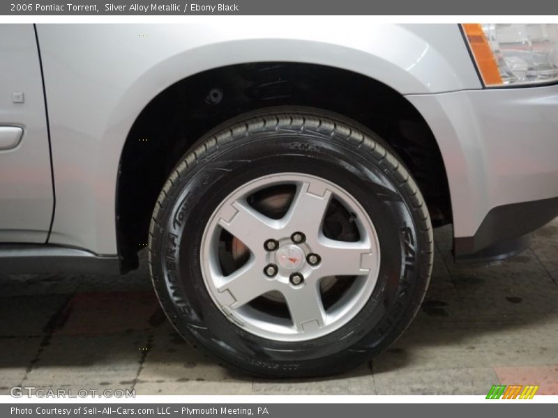 Silver Alloy Metallic / Ebony Black 2006 Pontiac Torrent