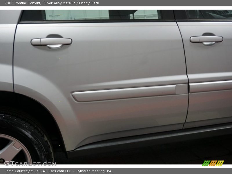 Silver Alloy Metallic / Ebony Black 2006 Pontiac Torrent