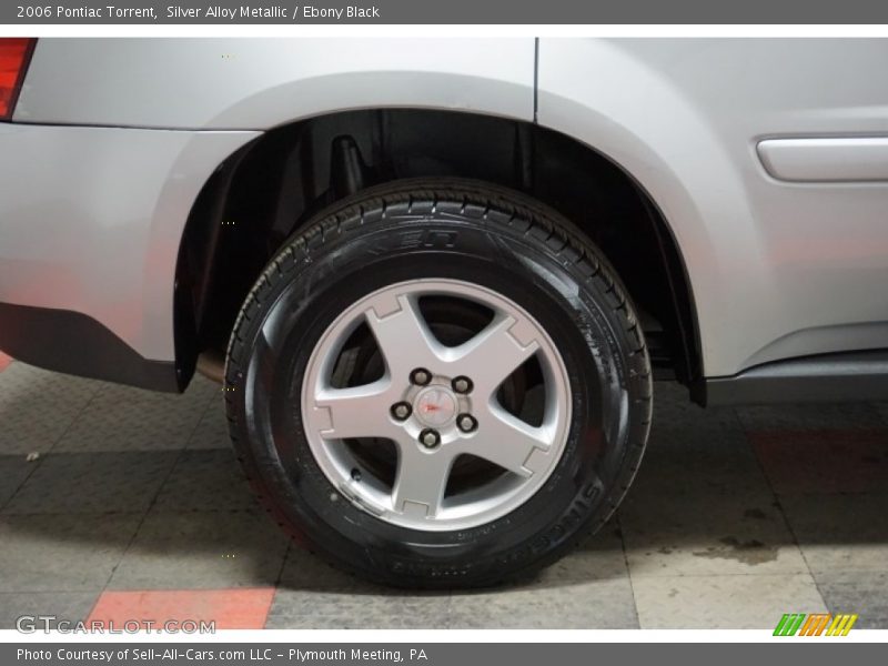 Silver Alloy Metallic / Ebony Black 2006 Pontiac Torrent