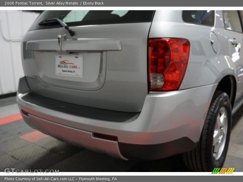 Silver Alloy Metallic / Ebony Black 2006 Pontiac Torrent