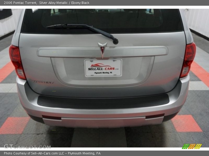 Silver Alloy Metallic / Ebony Black 2006 Pontiac Torrent
