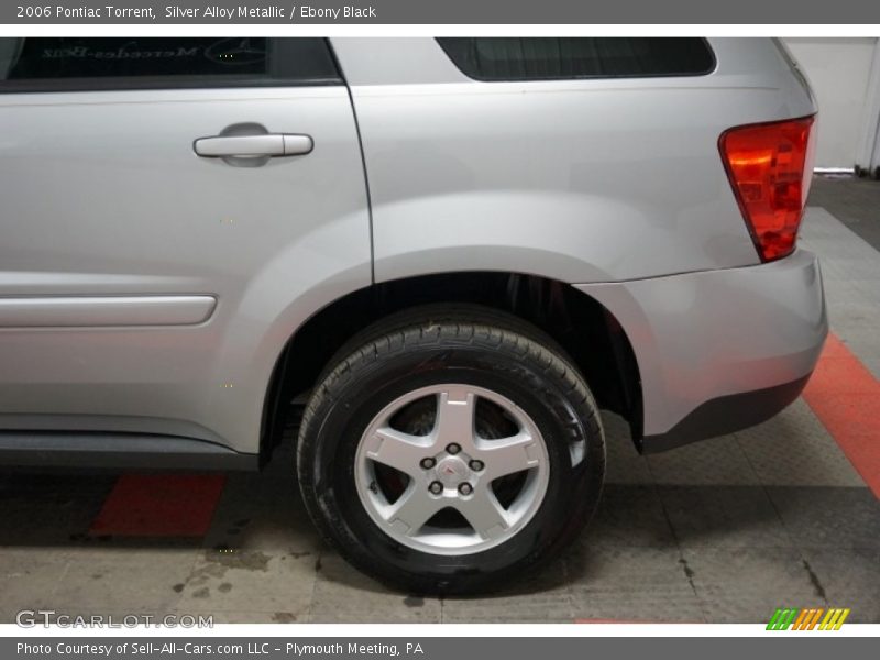 Silver Alloy Metallic / Ebony Black 2006 Pontiac Torrent