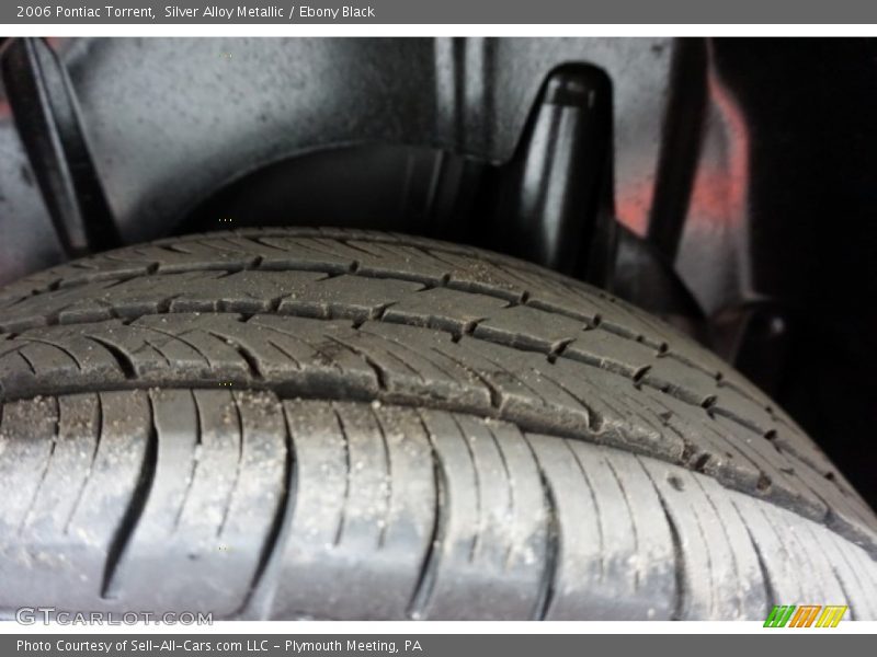 Silver Alloy Metallic / Ebony Black 2006 Pontiac Torrent