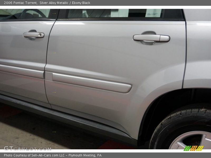 Silver Alloy Metallic / Ebony Black 2006 Pontiac Torrent