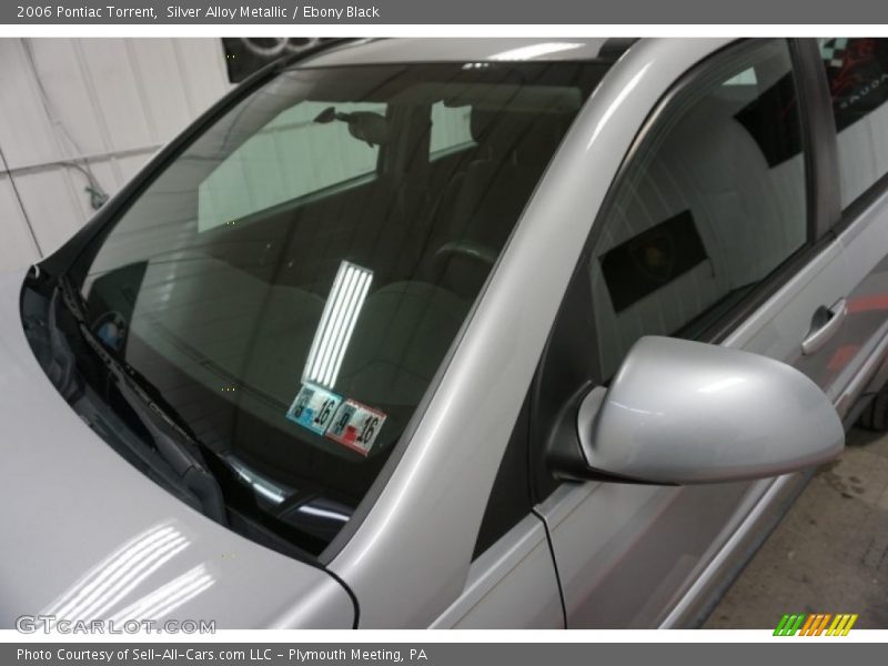 Silver Alloy Metallic / Ebony Black 2006 Pontiac Torrent