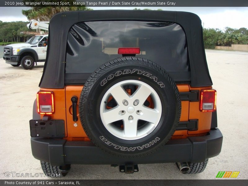 Mango Tango Pearl / Dark Slate Gray/Medium Slate Gray 2010 Jeep Wrangler Unlimited Sport
