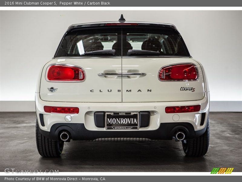 Pepper White / Carbon Black 2016 Mini Clubman Cooper S