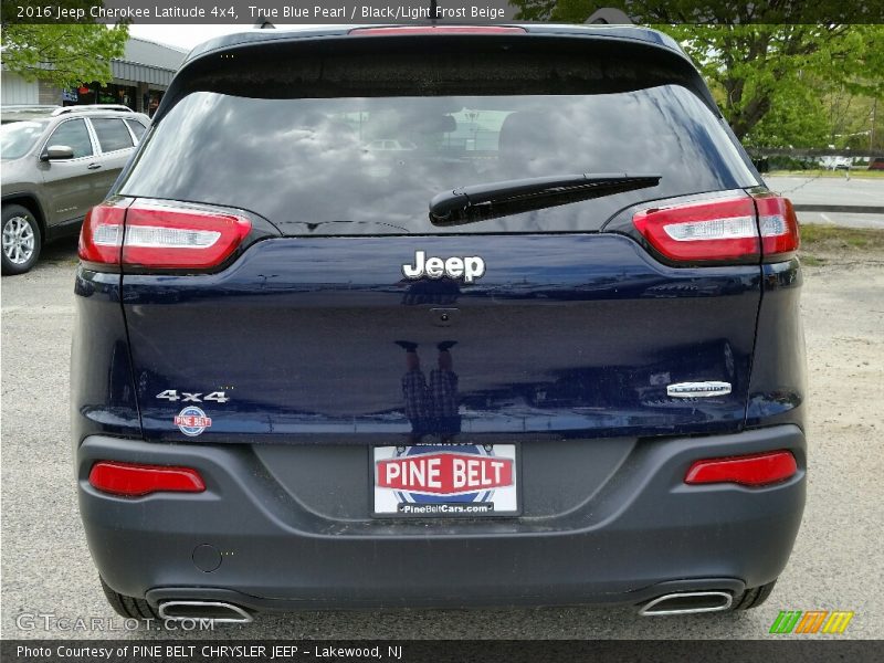 True Blue Pearl / Black/Light Frost Beige 2016 Jeep Cherokee Latitude 4x4