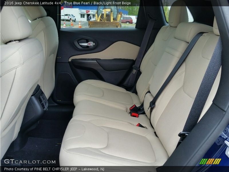 True Blue Pearl / Black/Light Frost Beige 2016 Jeep Cherokee Latitude 4x4