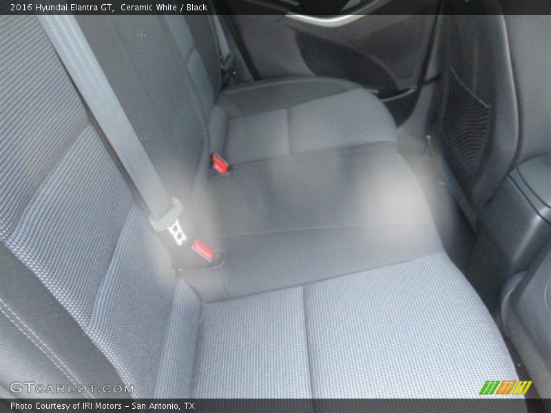 Ceramic White / Black 2016 Hyundai Elantra GT