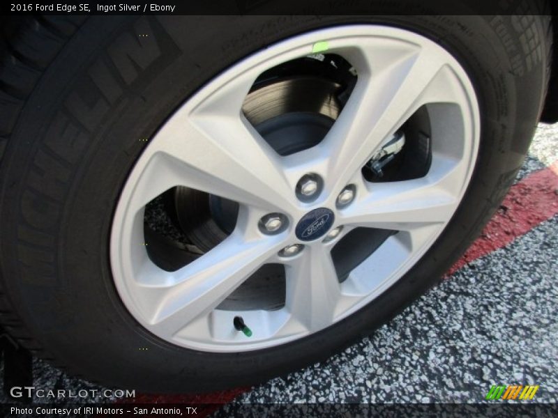 Ingot Silver / Ebony 2016 Ford Edge SE