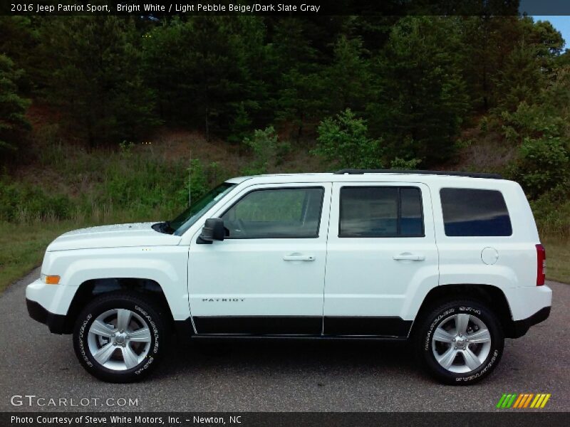 Bright White / Light Pebble Beige/Dark Slate Gray 2016 Jeep Patriot Sport