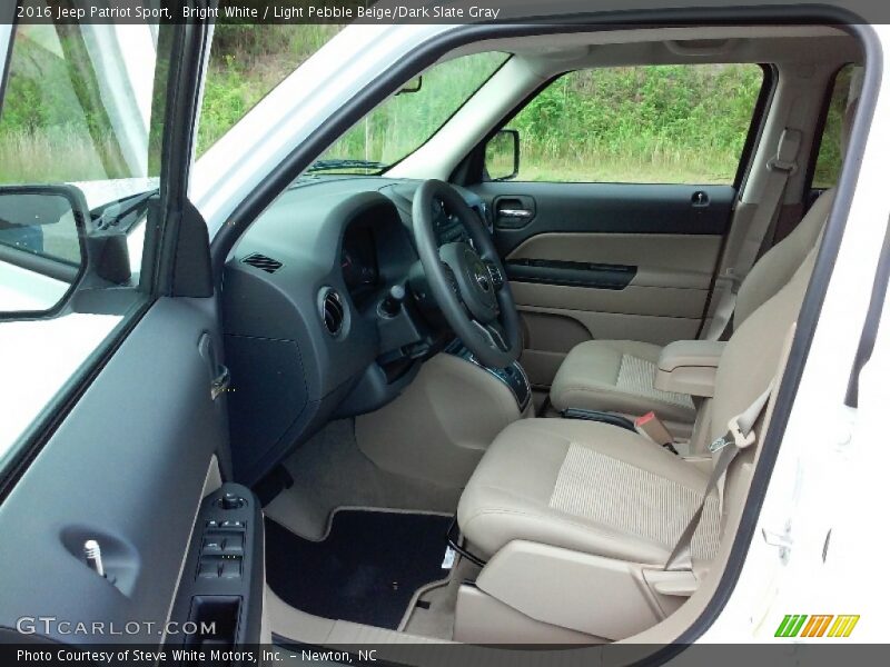 Bright White / Light Pebble Beige/Dark Slate Gray 2016 Jeep Patriot Sport