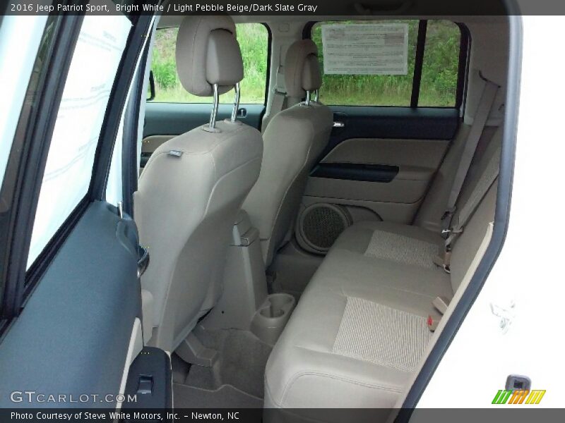Bright White / Light Pebble Beige/Dark Slate Gray 2016 Jeep Patriot Sport