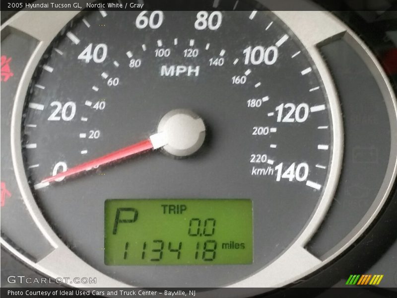 Nordic White / Gray 2005 Hyundai Tucson GL