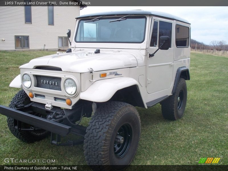Front 3/4 View of 1969 Land Cruiser FJ40