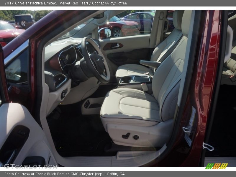 Velvet Red Pearl / Cognac/Alloy/Toffee 2017 Chrysler Pacifica Limited