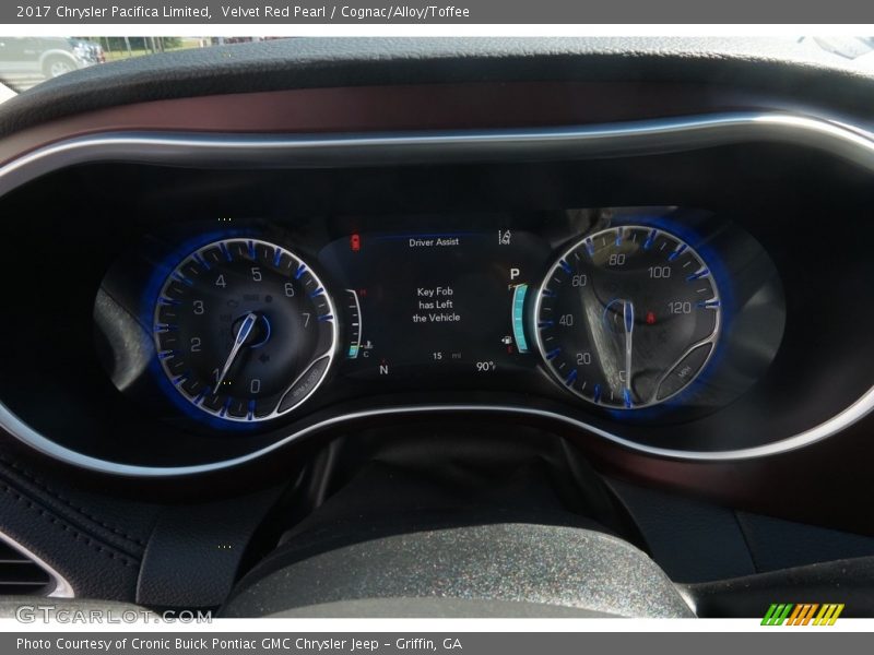 Velvet Red Pearl / Cognac/Alloy/Toffee 2017 Chrysler Pacifica Limited