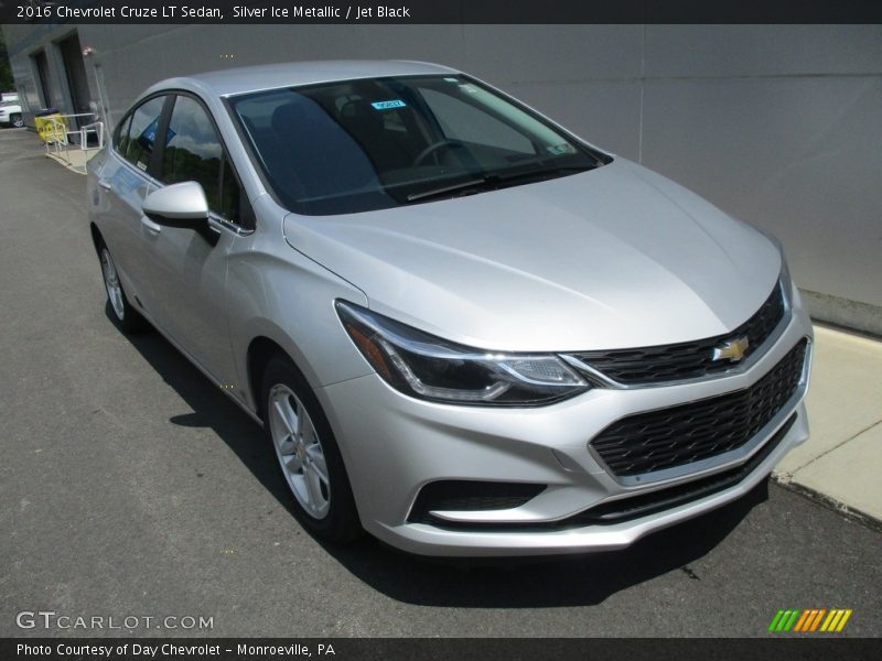 Silver Ice Metallic / Jet Black 2016 Chevrolet Cruze LT Sedan