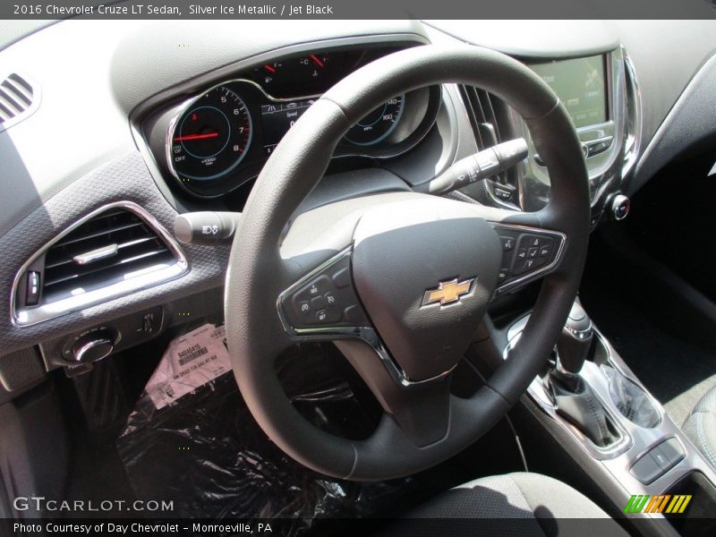Silver Ice Metallic / Jet Black 2016 Chevrolet Cruze LT Sedan