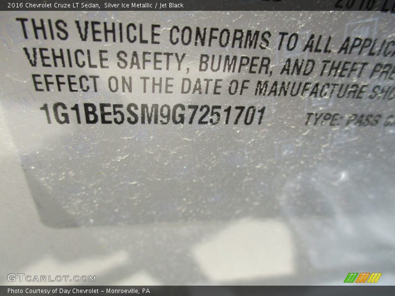 Silver Ice Metallic / Jet Black 2016 Chevrolet Cruze LT Sedan
