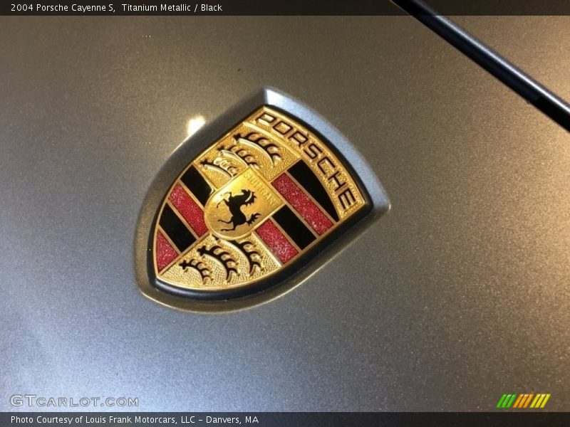 Titanium Metallic / Black 2004 Porsche Cayenne S