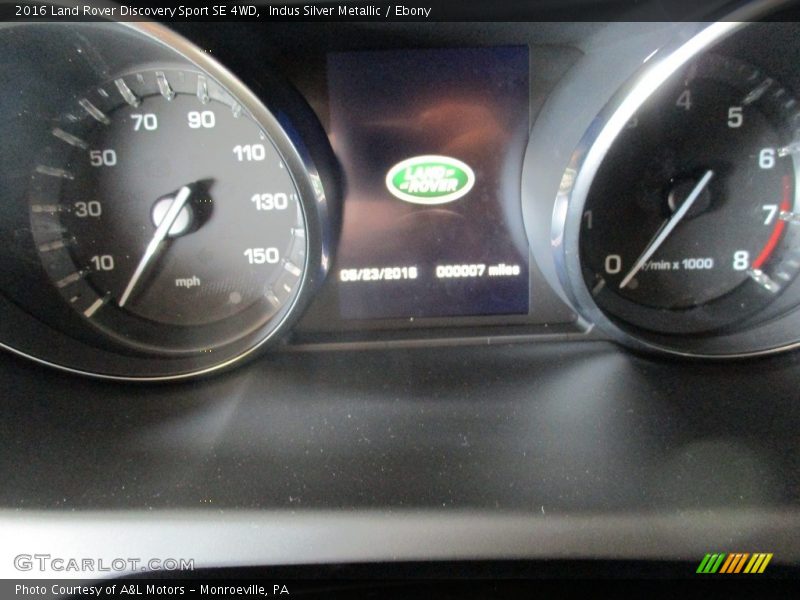 Indus Silver Metallic / Ebony 2016 Land Rover Discovery Sport SE 4WD