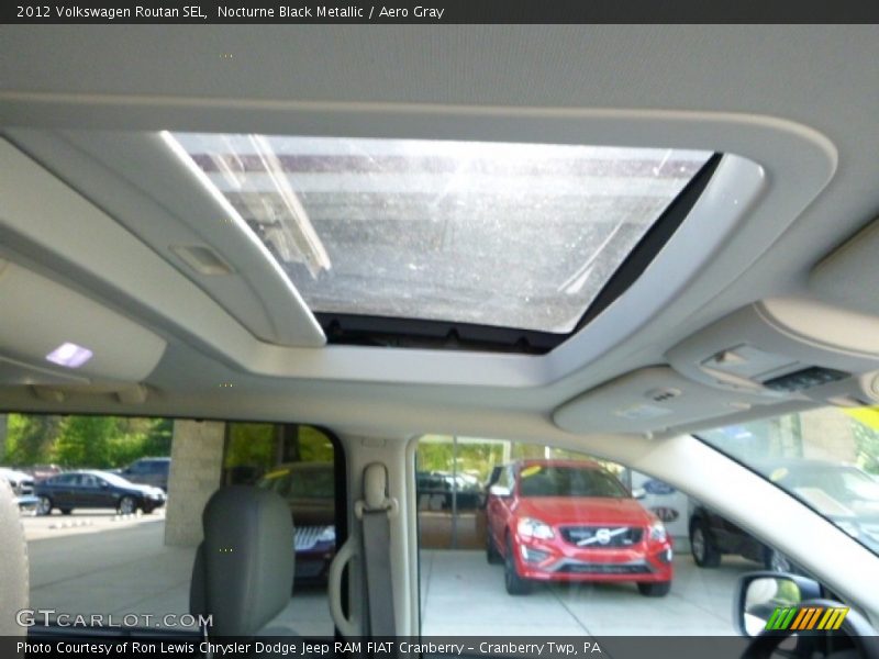 Nocturne Black Metallic / Aero Gray 2012 Volkswagen Routan SEL