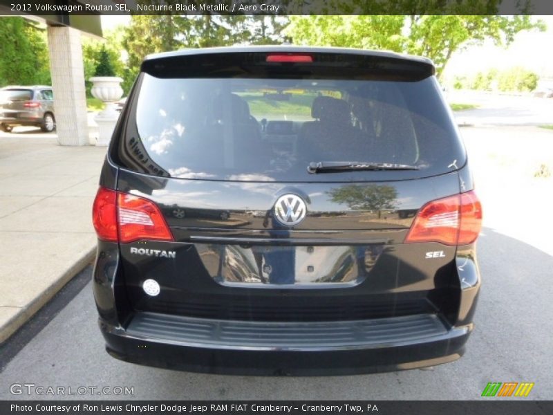 Nocturne Black Metallic / Aero Gray 2012 Volkswagen Routan SEL