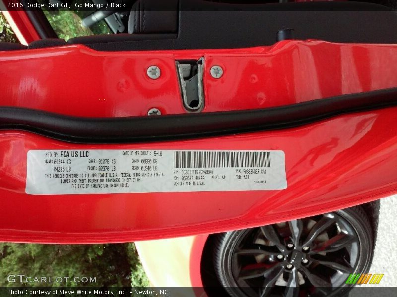Go Mango / Black 2016 Dodge Dart GT