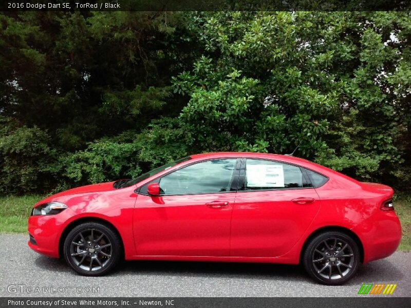 TorRed / Black 2016 Dodge Dart SE