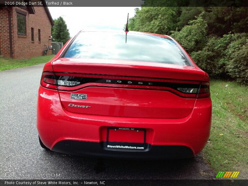 TorRed / Black 2016 Dodge Dart SE