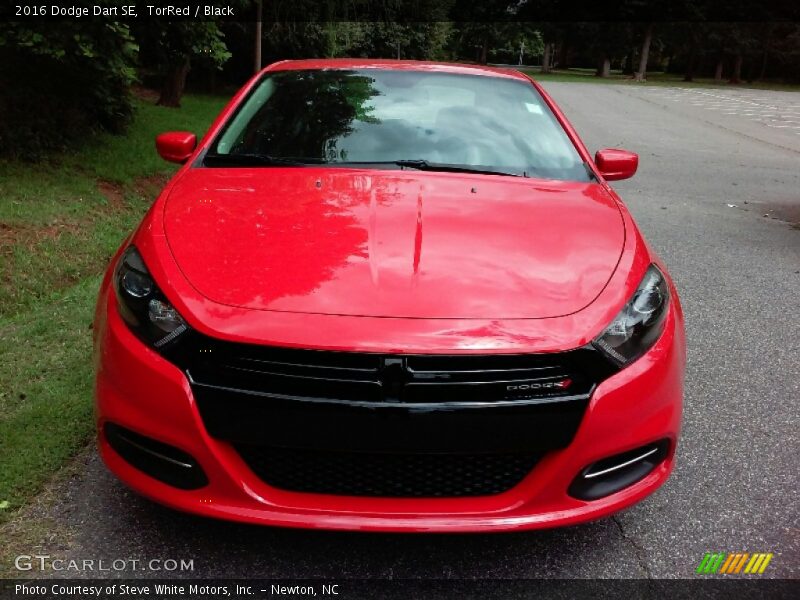 TorRed / Black 2016 Dodge Dart SE