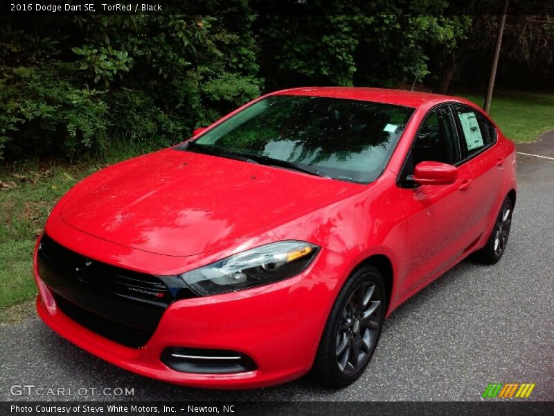 TorRed / Black 2016 Dodge Dart SE