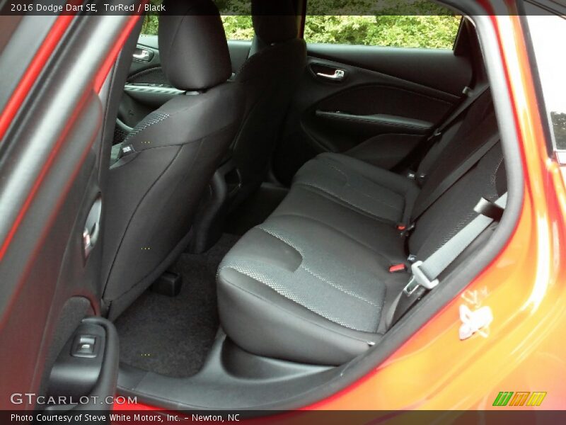 TorRed / Black 2016 Dodge Dart SE