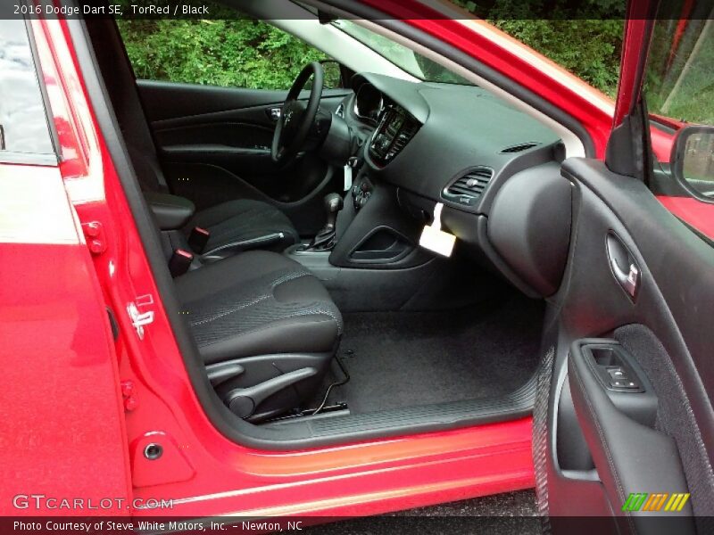 TorRed / Black 2016 Dodge Dart SE