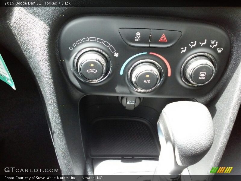 TorRed / Black 2016 Dodge Dart SE