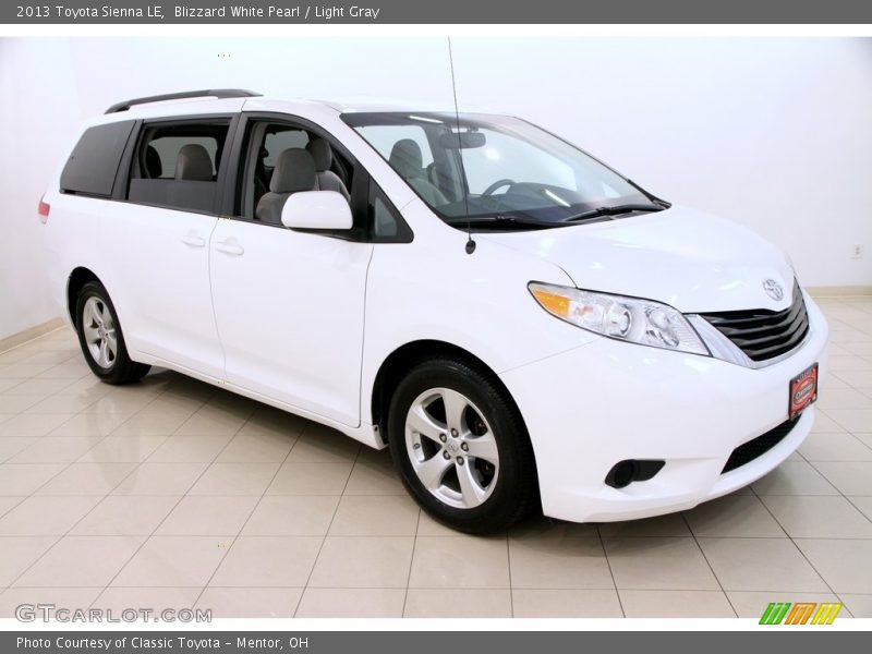 Blizzard White Pearl / Light Gray 2013 Toyota Sienna LE