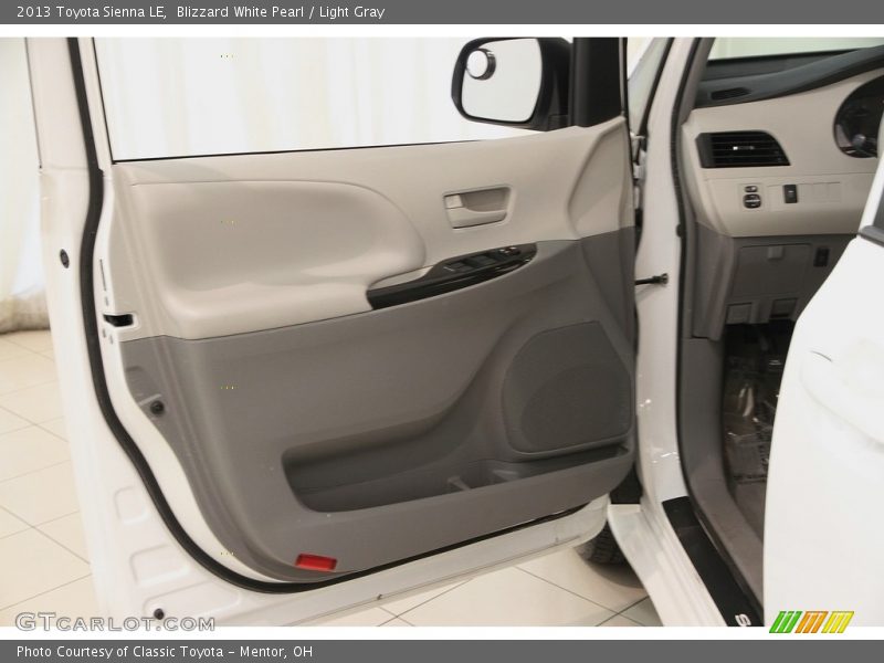 Blizzard White Pearl / Light Gray 2013 Toyota Sienna LE
