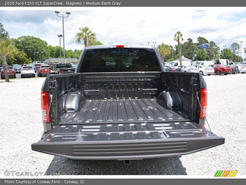 Magnetic / Medium Earth Gray 2016 Ford F150 XLT SuperCrew