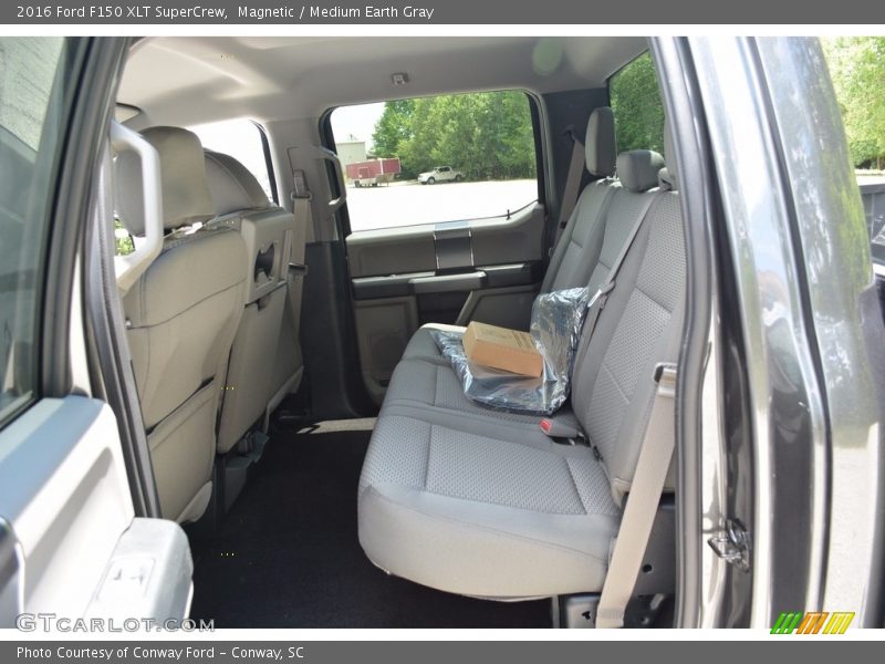 Magnetic / Medium Earth Gray 2016 Ford F150 XLT SuperCrew