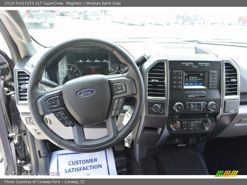 Magnetic / Medium Earth Gray 2016 Ford F150 XLT SuperCrew