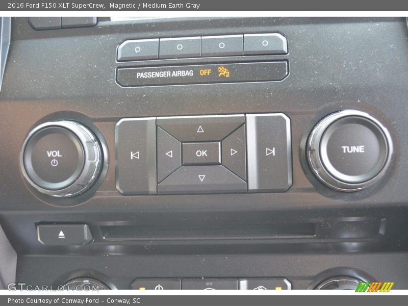 Magnetic / Medium Earth Gray 2016 Ford F150 XLT SuperCrew